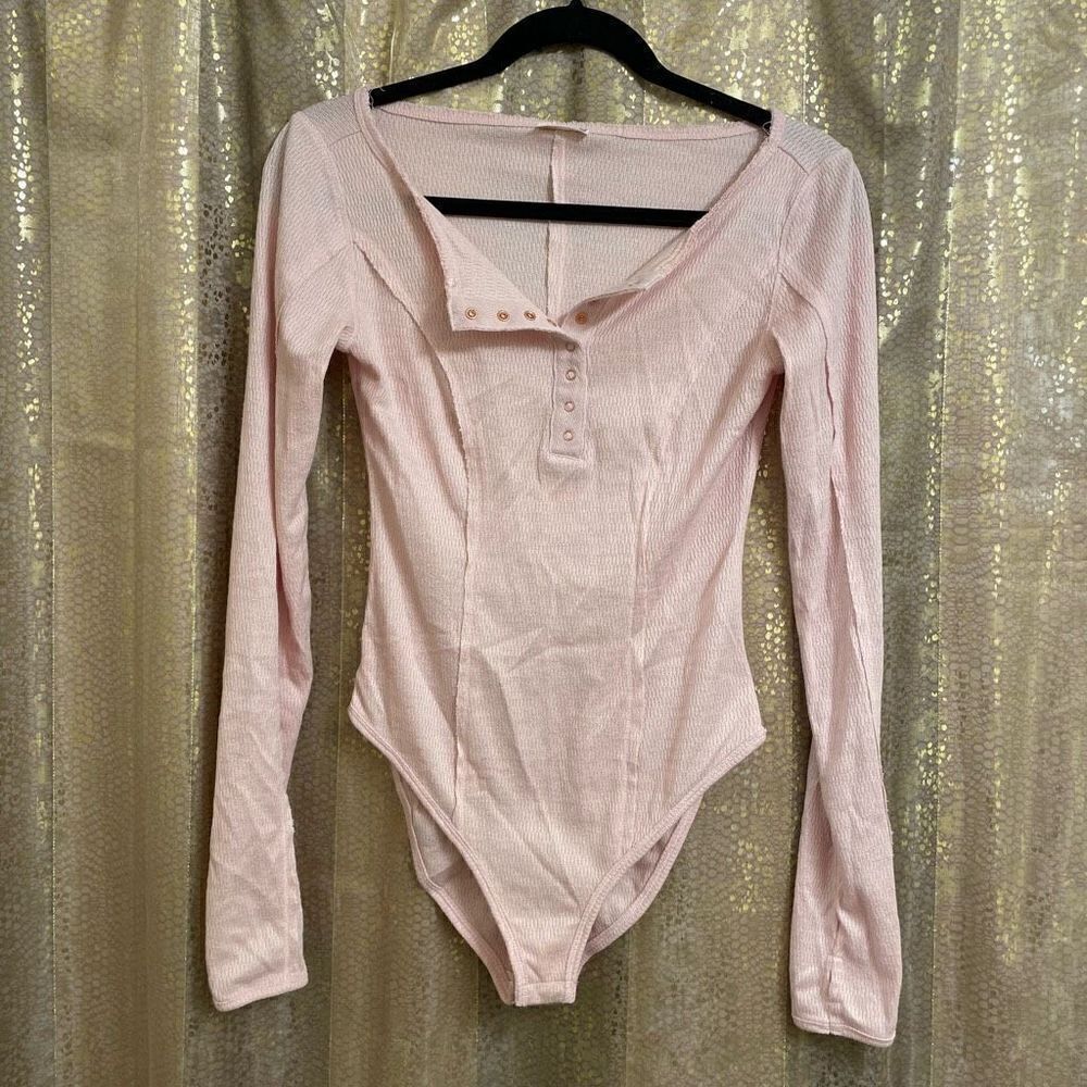 Free People Pink Nectar Sloane Henley Long Sleeve Bodysuit, XS - Picture 1 of 9